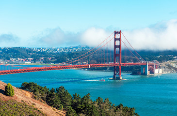 Fototapeta premium View of The Golden Gate Bridge in San Francisco, USA.