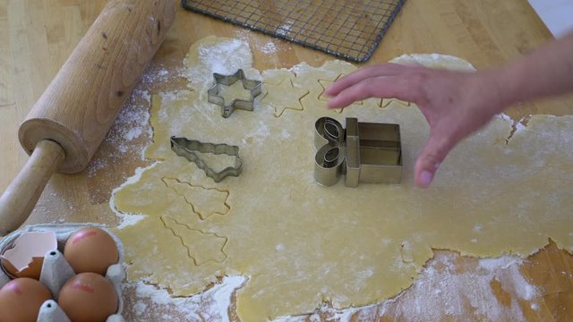 Pl&auml;tzchen ausstechen