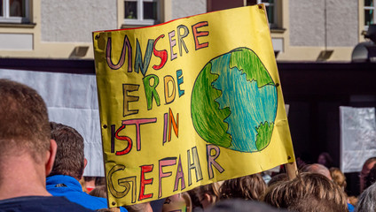 Unsere Erde ist in Gefahr Plakat Klimawandel Fridays for Future