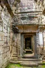 Fototapeta na wymiar Stone archways, Angkor Wat