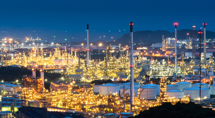 Fototapeta na wymiar Oil Refinery factory and petrochemical plant - Petroleum industry