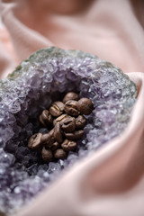 améthyste et grains de café