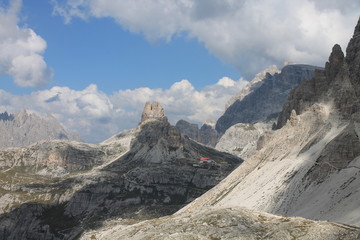 Dolomiten mit Blick zur Drei Zinnen Hütte