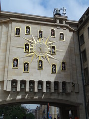 carillon de fachada bruselas capital de belgica y  union europea sede nato otan