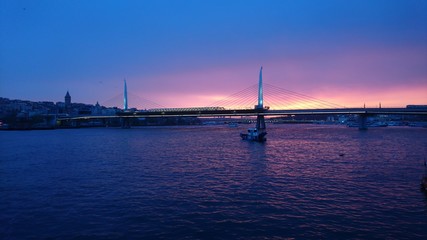 Fototapeta premium sailboat at sunset