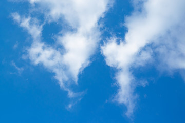 Obraz premium Blue sky with white clouds