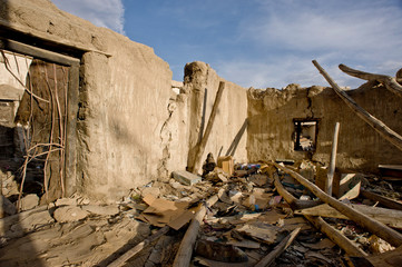 Abandoned house and its rubbish in the city of Leh