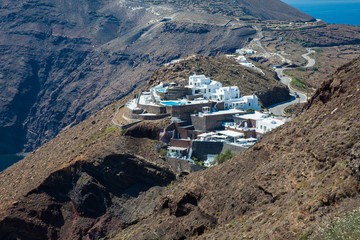 Obraz premium Walking trail number 9 between the cities of Fira and Oia in the Santorini Island