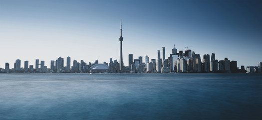 Obraz premium Beautiful day in Toronto city skyline, Canada