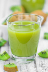 Kiwi Smoothie (selective focus)