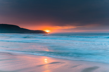 Fototapeta na wymiar Soft Sun Rise Seascape