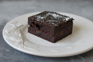 Brownies on applesauce and spelled flour with flowers