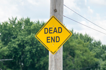 Dead End sign on a city street