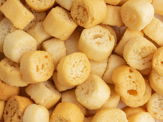 Crispy bread's croutons for aperitif