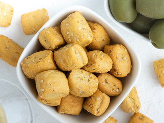 Crispy bread's croutons for aperitif