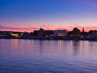 Fototapeta na wymiar Sonnenuntergang in Bonn 