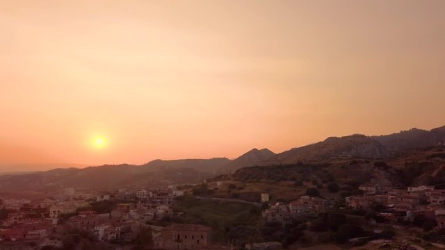 Panoramica di Roccella Jonica, costa dei Gelsomini in Calabria. Stagione Estiva.