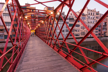 The Eiffel Bridge on the Onyar River at dusk in Girona, Catalonia (Spain) © Jorge Fuentes