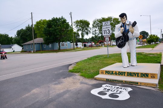 BRAIDWOOD, IL - USA - JULY 16: Statue of Elvis Presley at the Polk-a-Dot (polka dot) Drive In, on Route 66, on July 16, 2017, in Braidwood, Illinois.