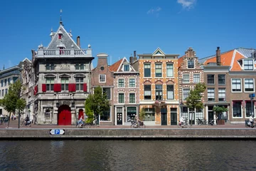 Deurstickers Historische Häuser an der Binnen Spaarne in Haarlem  © Heinz