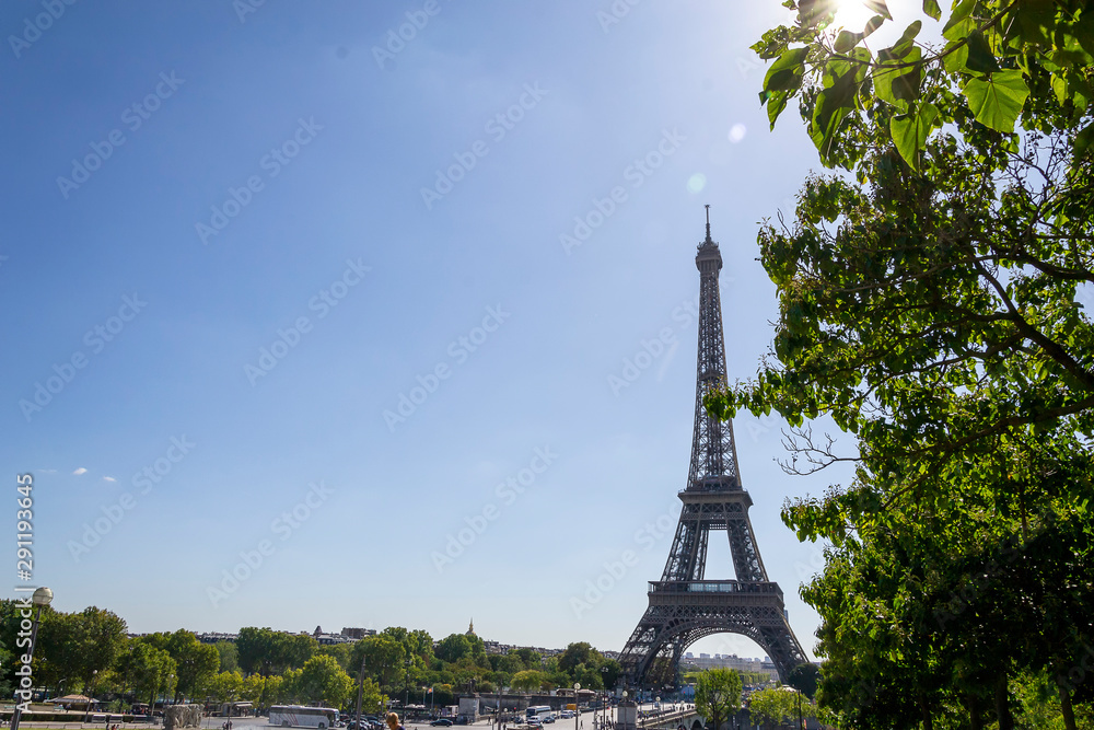 Canvas Prints vue sur la tour eiffel