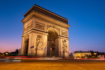 Fototapeta na wymiar Arc de Triomphe at sunset