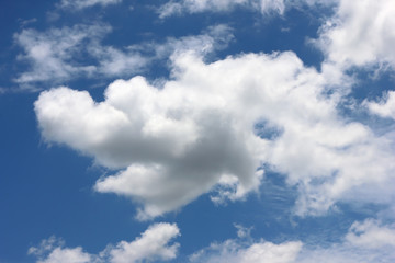 Obraz premium blue sky and white clouds nature background