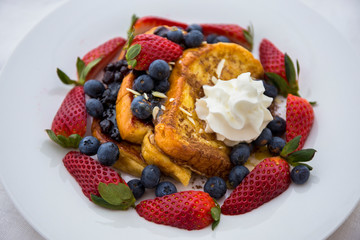 French toast with fresh fruits