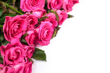 Naklejka premium Beautiful rose flowers bunch isolated on white background
