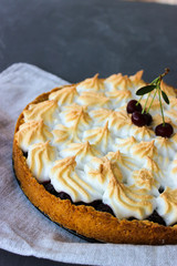 Cherry pie shortbread with air the protein peaks.