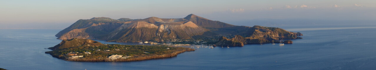 Vulcano vu de Lipari