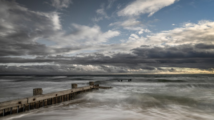 Fototapeta premium Blowing down the pier