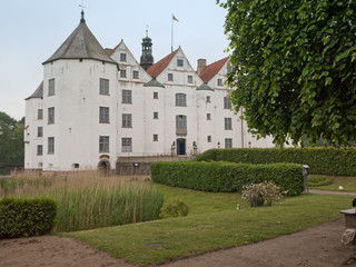 Fototapeta na wymiar Schloss Glücksburg an der Ostsee