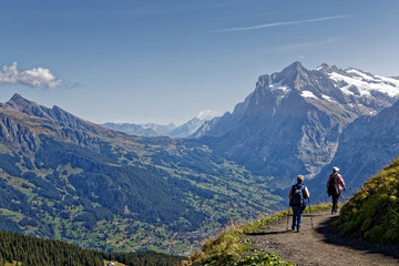Fototapeta na wymiar Randonnée dans les Alpes Suisses