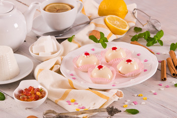Sicilian ricotta cake (Cassata). 