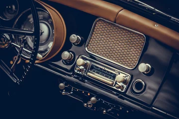 Crédence de cuisine en verre imprimé Voitures anciennes Autoradio vintage classique