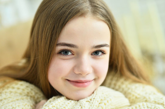 Close up portrait of beautiful teen girl