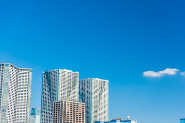 東京の高層マンション High-rise apartment in Tokyo.