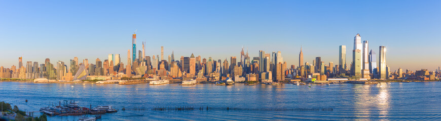 Fototapeta na wymiar New York City Manhattan midtown buildings skyline sunset