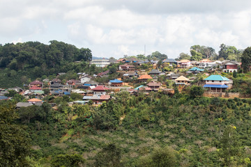 Obraz premium Scenics view of Doi chang village in chiang rai northern of thailand.Most of villager in Doi chang is arabica coffee plantaion farmers.