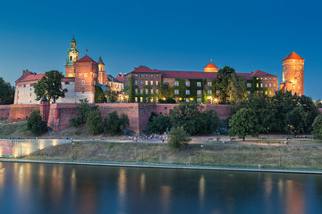 Fototapeta na wymiar Wawel castle at night in Krakow (Cracow), Poland