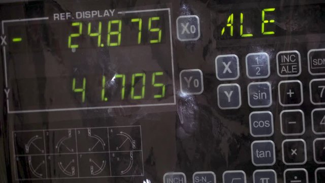 Equipment technology LED controller Labor calculation Employee notifies employee Real-time tracking. statistics