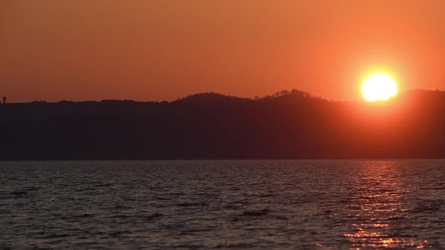 Tramonto sul lago di Bracciano