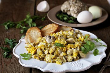 Scrambled eggs with brains of a cow, calf or sheep.The recipe for a dish with brains. Brains are pre-washed and boiled in brine with spices. Spanish cuisine sounds like 