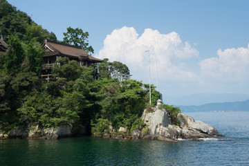 竹生島　宝厳寺　tikubu　island