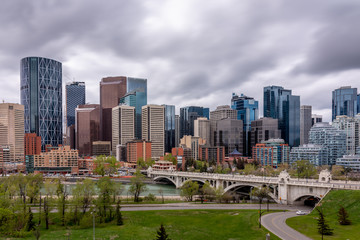 Obraz premium Calgary's skyline on a cold and cloudy day. 