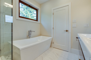 Fototapeta na wymiar Interior design of a modern bathroom in a newly built house or apartment, hotel room.