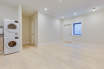 Interior design of a modern empty bedroom in the newly built house or apartment, hotel room without furniture