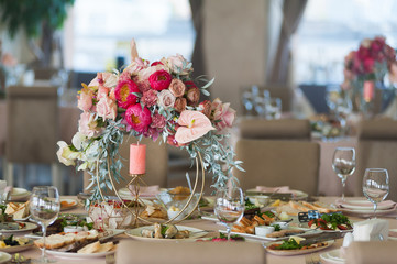 Wedding table decorations trends. Wedding banquet.