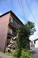 日本の岡山県瀬戸内市の牛窓の古くて美しい建物